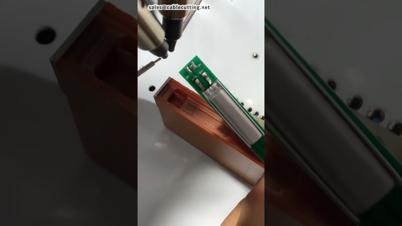 Dual-Gun Soldering Machine for Battery Welding Prevents Short Circuits